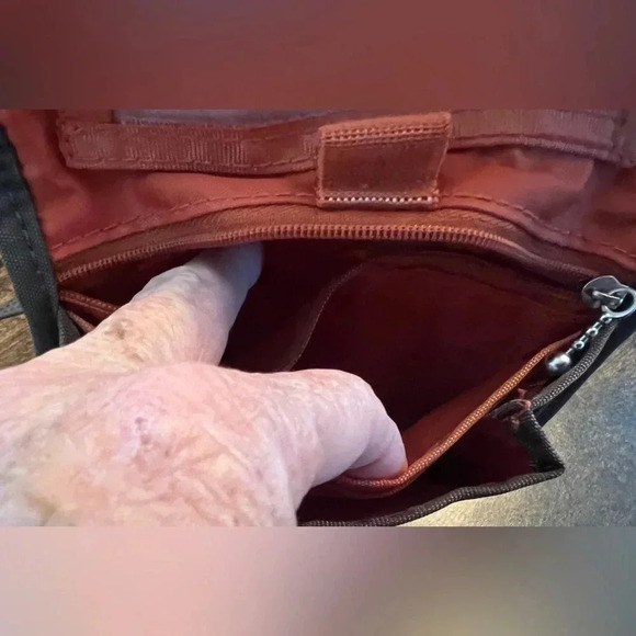 baggallini | ladies convertible mini-crossbody bag/belt bag. - Picture 14 of 16